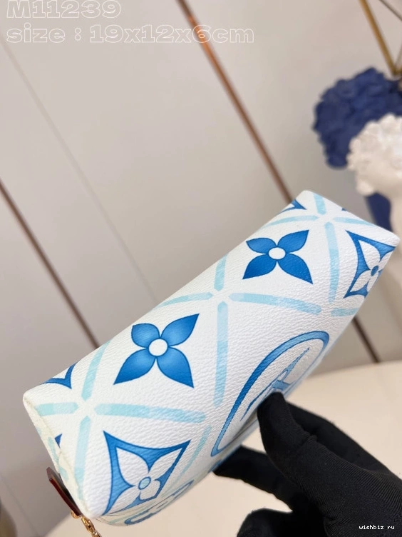 WIS Louis Pochette PM Vuitton Cosmétique 0312